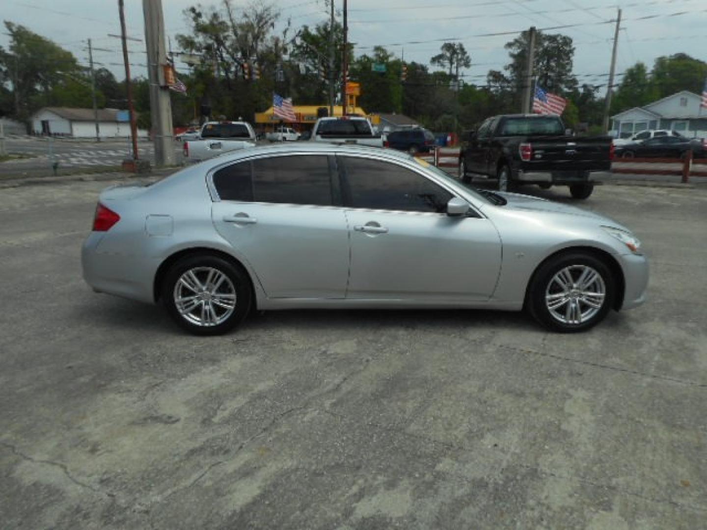 2015 SILVER INFINITI Q40 BASE (JN1CV6AR1FM) , located at 10405 Abercorn Street, Savannah, GA, 31419, (912) 921-8965, 31.988262, -81.131760 - Photo#4